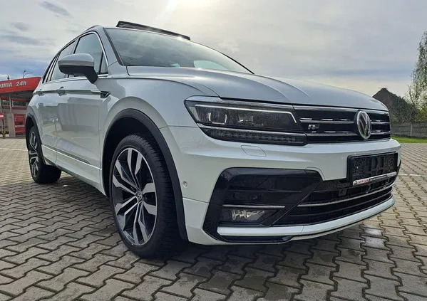 Volkswagen Tiguan cena 117900 przebieg: 198000, rok produkcji 2017 z Poręba małe 497